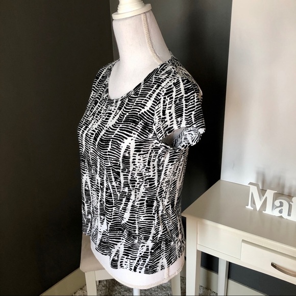 Zebra Print Top - Picture 2 of 5